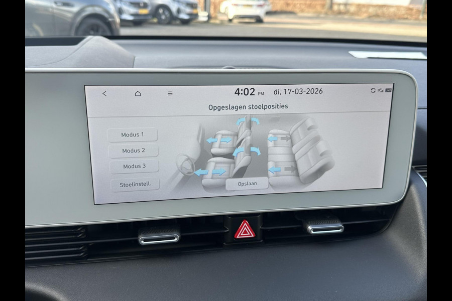 Hyundai IONIQ 5 Lounge 77kWh SOH 100%| NIEUWE AUTO 45KM!!| VAN €60.000,- NU VOOR SLECHTS €45.877,- Uw LENTEVOORDEEL €14.123,-| ELEK. STOELEN MET MEMORY| WARMTEPOMP| BOSE AUDIO| HEAD-UP DISPLAY| STOELVERWARMING+ VENTILATIE| ACHTERBANK VERWARMD| SUPER COMPLEET!|