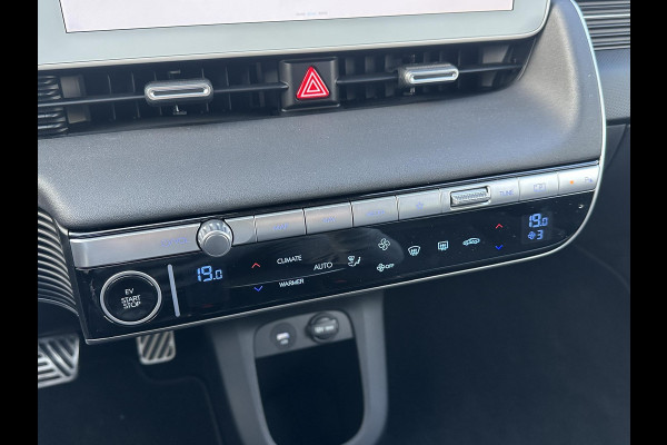 Hyundai IONIQ 5 Lounge 77kWh SOH 100%| NIEUWE AUTO 45KM!!| VAN €60.000,- NU VOOR SLECHTS €45.877,- Uw LENTEVOORDEEL €14.123,-| ELEK. STOELEN MET MEMORY| WARMTEPOMP| BOSE AUDIO| HEAD-UP DISPLAY| STOELVERWARMING+ VENTILATIE| ACHTERBANK VERWARMD| SUPER COMPLEET!|