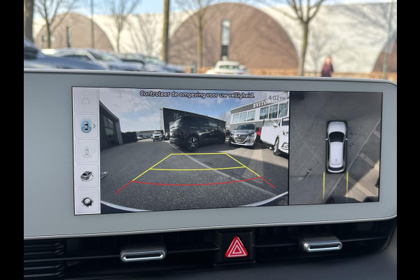 Hyundai IONIQ 5 Lounge 77kWh SOH 100%| NIEUWE AUTO 45KM!!| VAN €60.000,- NU VOOR SLECHTS €45.877,- Uw LENTEVOORDEEL €14.123,-| ELEK. STOELEN MET MEMORY| WARMTEPOMP| BOSE AUDIO| HEAD-UP DISPLAY| STOELVERWARMING+ VENTILATIE| ACHTERBANK VERWARMD| SUPER COMPLEET!|