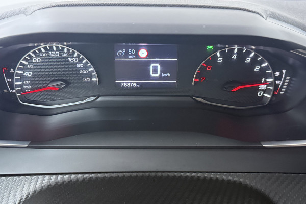 Peugeot 208 1.2 PureTech Active Pack (TREKHAAK, SENSOREN, BLUETOOTH, NAVIGATIE)