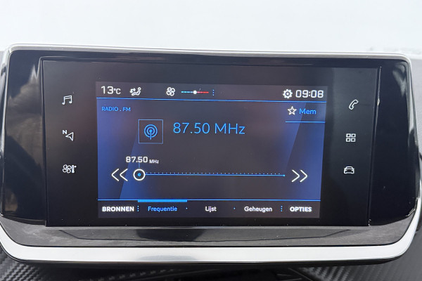 Peugeot 208 1.2 PureTech Active Pack (TREKHAAK, SENSOREN, BLUETOOTH, NAVIGATIE)