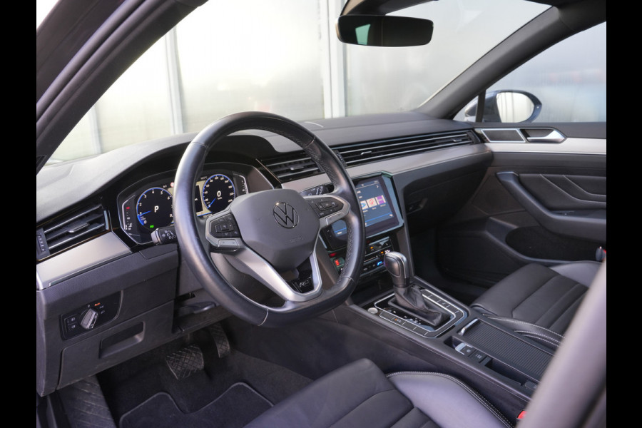 Volkswagen Passat Variant 1.5 TSI R-Line Business + | Achteruitrijcamera | Apple Carplay/Android Auto