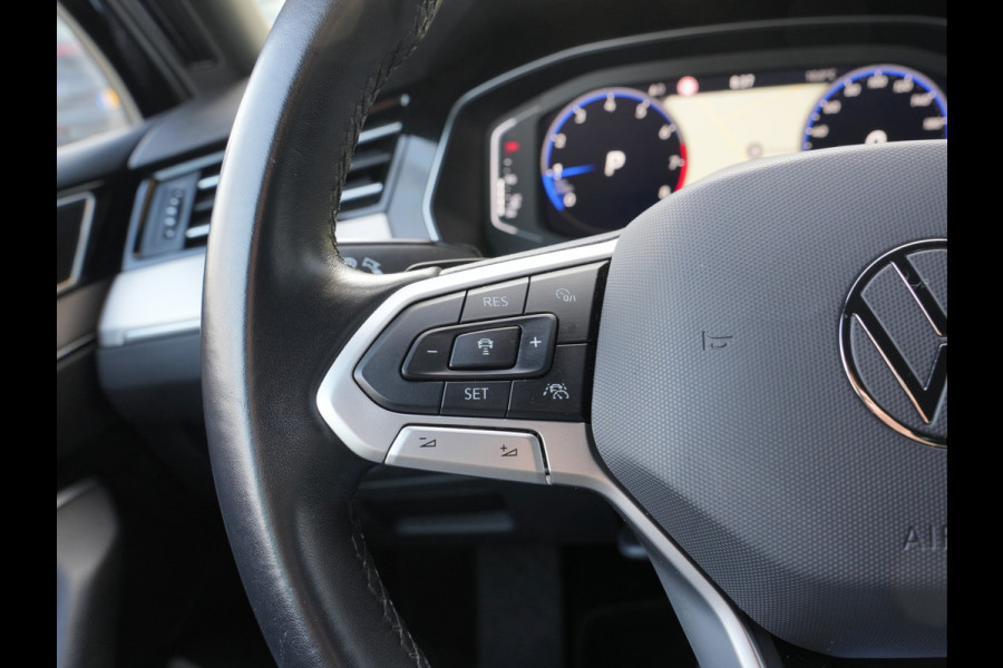 Volkswagen Passat Variant 1.5 TSI R-Line Business + | Achteruitrijcamera | Apple Carplay/Android Auto