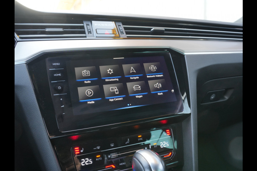 Volkswagen Passat Variant 1.5 TSI R-Line Business + | Achteruitrijcamera | Apple Carplay/Android Auto