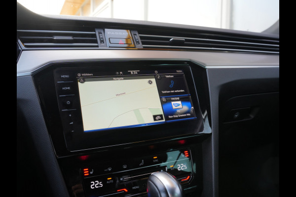Volkswagen Passat Variant 1.5 TSI R-Line Business + | Achteruitrijcamera | Apple Carplay/Android Auto