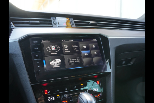 Volkswagen Passat Variant 1.5 TSI R-Line Business + | Achteruitrijcamera | Apple Carplay/Android Auto