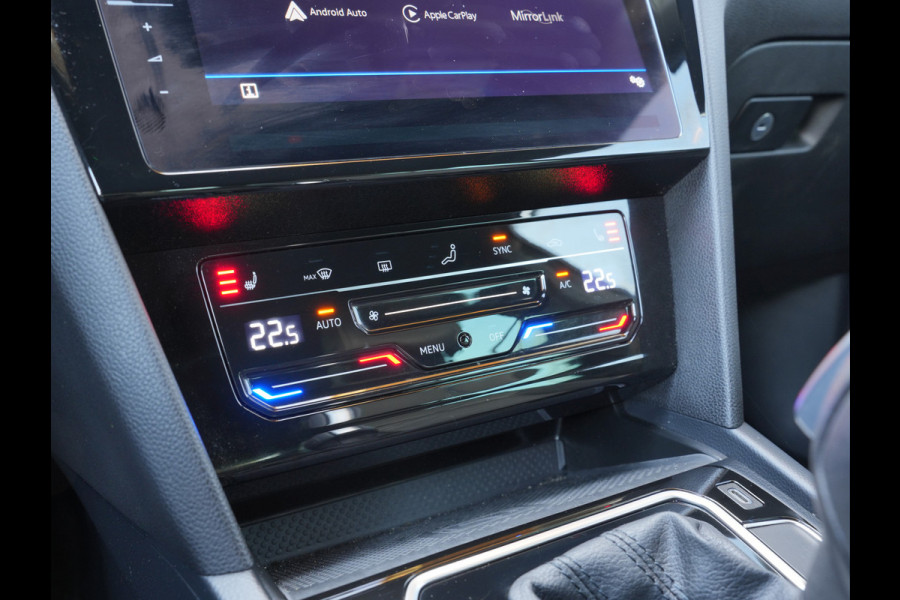 Volkswagen Passat Variant 1.5 TSI R-Line Business + | Achteruitrijcamera | Apple Carplay/Android Auto