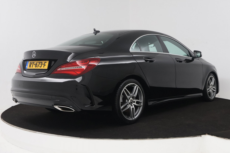 Mercedes-Benz CLA-Klasse 180 Business Solution (STOELVERWARMING, ACHTERUITRIJCAMERA, NAVIGATIE, CRUISE CONTROL, PARKEERSENSOREN)
