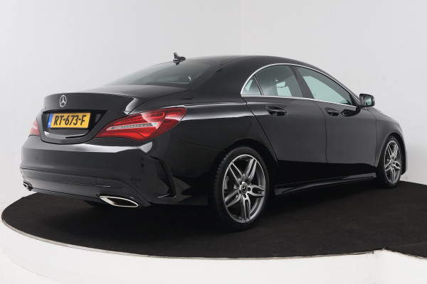 Mercedes-Benz CLA-Klasse 180 Business Solution (STOELVERWARMING, ACHTERUITRIJCAMERA, NAVIGATIE, CRUISE CONTROL, PARKEERSENSOREN)