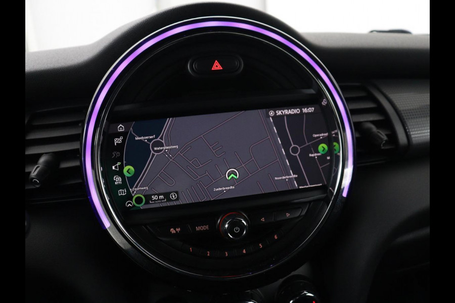 MINI Cooper 1.5 John Cooper Works | Harman/Kardon | Carplay | Sportstoelen | Full LED | Navigatie | Climate control | Park Assist | Cruise control | Getint glas