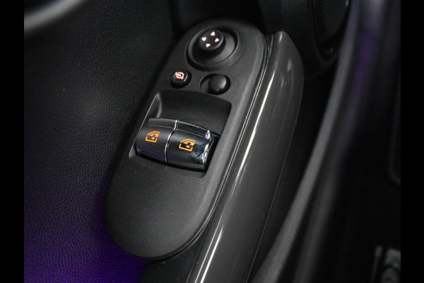 MINI Cooper 1.5 John Cooper Works | Harman/Kardon | Carplay | Sportstoelen | Full LED | Navigatie | Climate control | Park Assist | Cruise control | Getint glas
