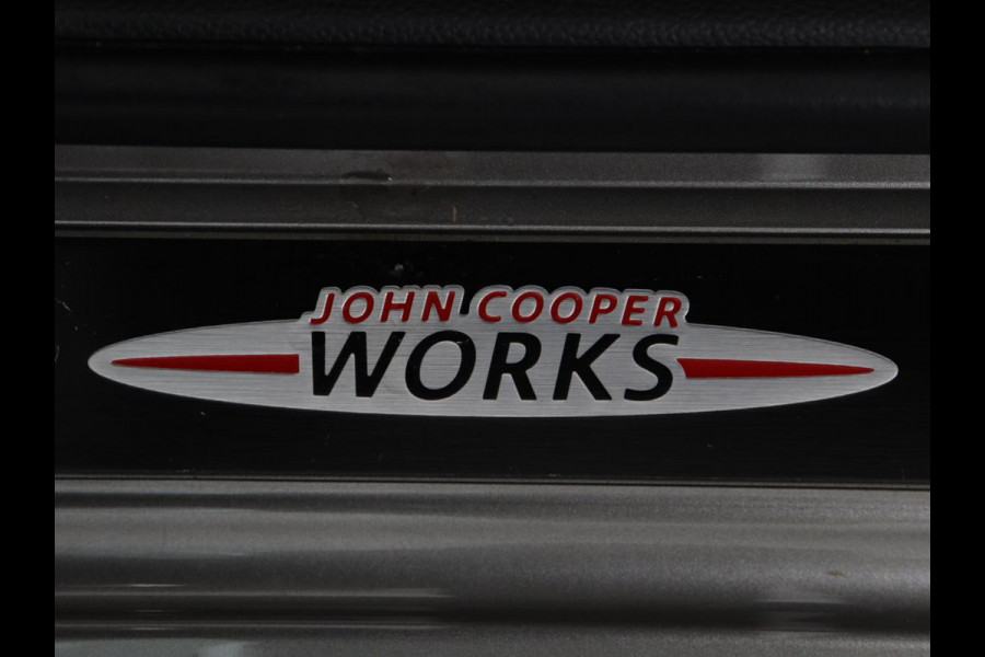 MINI Cooper 1.5 John Cooper Works | Harman/Kardon | Carplay | Sportstoelen | Full LED | Navigatie | Climate control | Park Assist | Cruise control | Getint glas