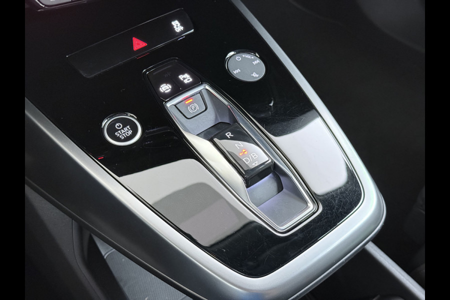 Audi Q4 e-tron 50 Quattro 300pk BOMVOL 82kWh SOH 95% Leer Warmtepomp SONOS®-Hifi Navi Camera Adap.Cruise Elek.Stoelen+Memory+Verwarming Apple C Launch Ed. Advanced Plus DAB Matrix LED Lmv  € 76.000 nieuw 1e Eigenaar Origineel Nederlandse Auto Dealeronderhouden