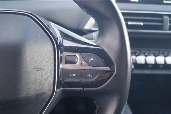 Peugeot 5008 1.2 PureTech 130pk Executive 7-persoons -NW.MOTOR-NAVI-ECC-