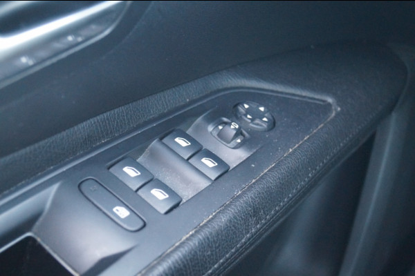 Peugeot 5008 1.2 PureTech 130pk Executive 7-persoons -NW.MOTOR-NAVI-ECC-