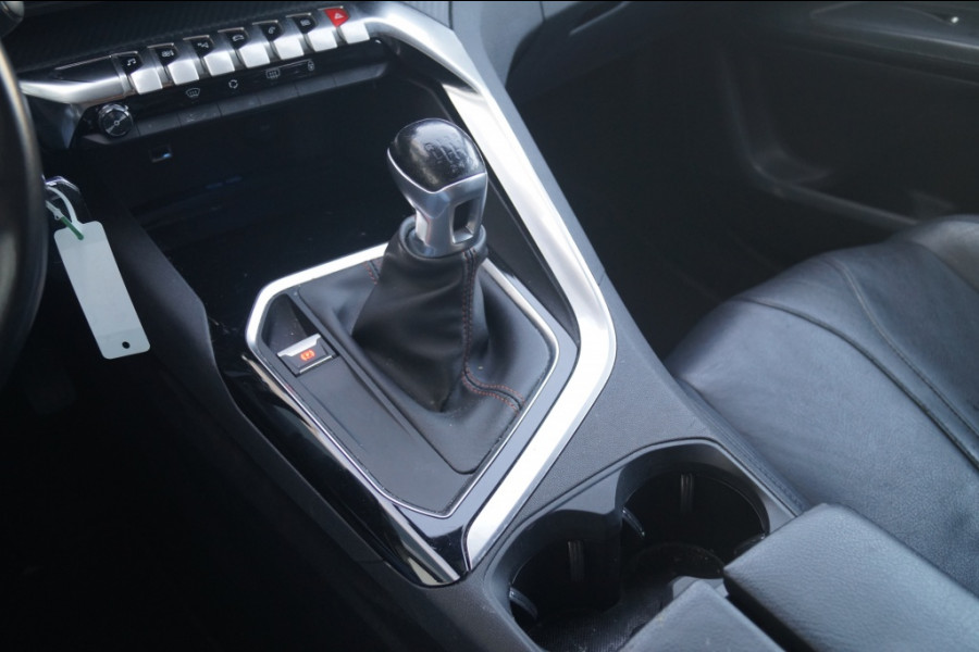 Peugeot 5008 1.2 PureTech 130pk Executive 7-persoons -NW.MOTOR-NAVI-ECC-