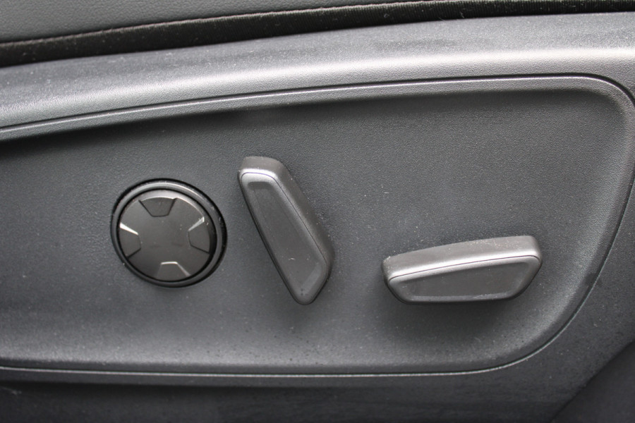 Ford Kuga 2.5 PHEV ST-Line X | Trekhaak | Panoramadak | B&O | BLIS | Head-Up