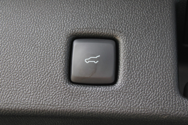 Ford Kuga 2.5 PHEV ST-Line X | Trekhaak | Panoramadak | B&O | BLIS | Head-Up