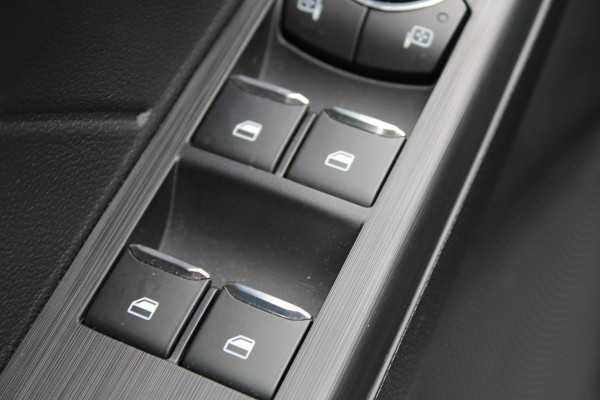 Ford Kuga 2.5 PHEV ST-Line X | Trekhaak | Panoramadak | B&O | BLIS | Head-Up