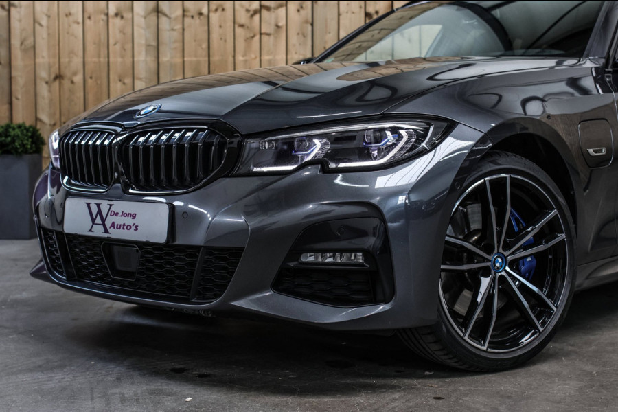 BMW 3 Serie Touring 330e M-Sport *Pano*M-Stoelen*Laser*Keyless*Head-Up*