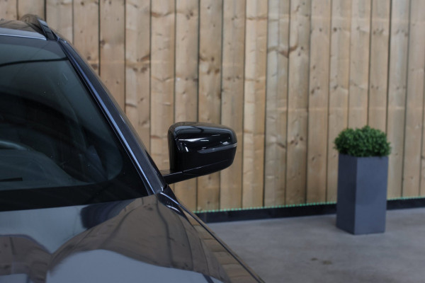 BMW 3 Serie Touring 330e M-Sport *Pano*M-Stoelen*Laser*Keyless*Head-Up*