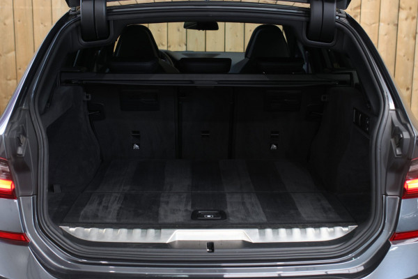 BMW 3 Serie Touring 330e M-Sport *Pano*M-Stoelen*Laser*Keyless*Head-Up*