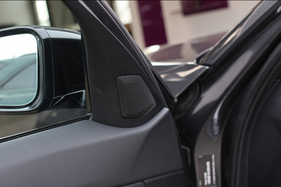 BMW 3 Serie Touring 330e M-Sport *Pano*M-Stoelen*Laser*Keyless*Head-Up*