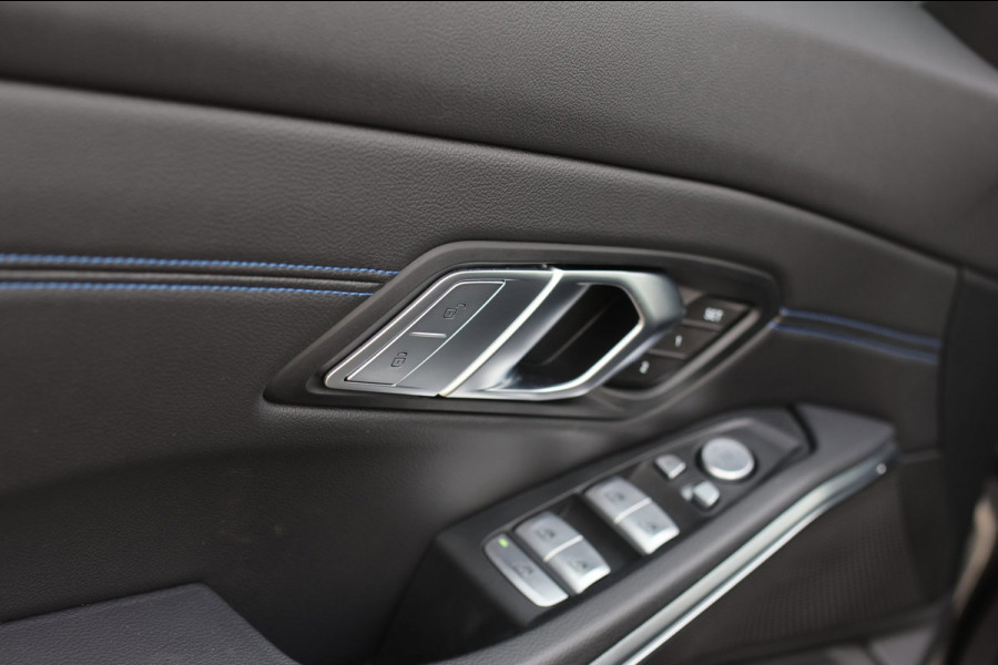BMW 3 Serie Touring 330e M-Sport *Pano*M-Stoelen*Laser*Keyless*Head-Up*
