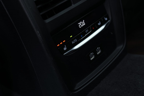 BMW 3 Serie Touring 330e M-Sport *Pano*M-Stoelen*Laser*Keyless*Head-Up*