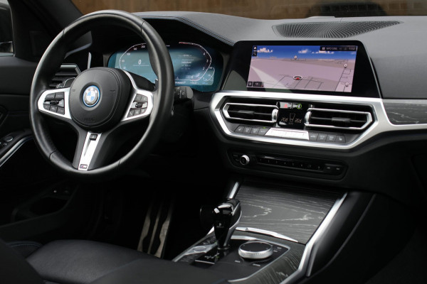 BMW 3 Serie Touring 330e M-Sport *Pano*M-Stoelen*Laser*Keyless*Head-Up*