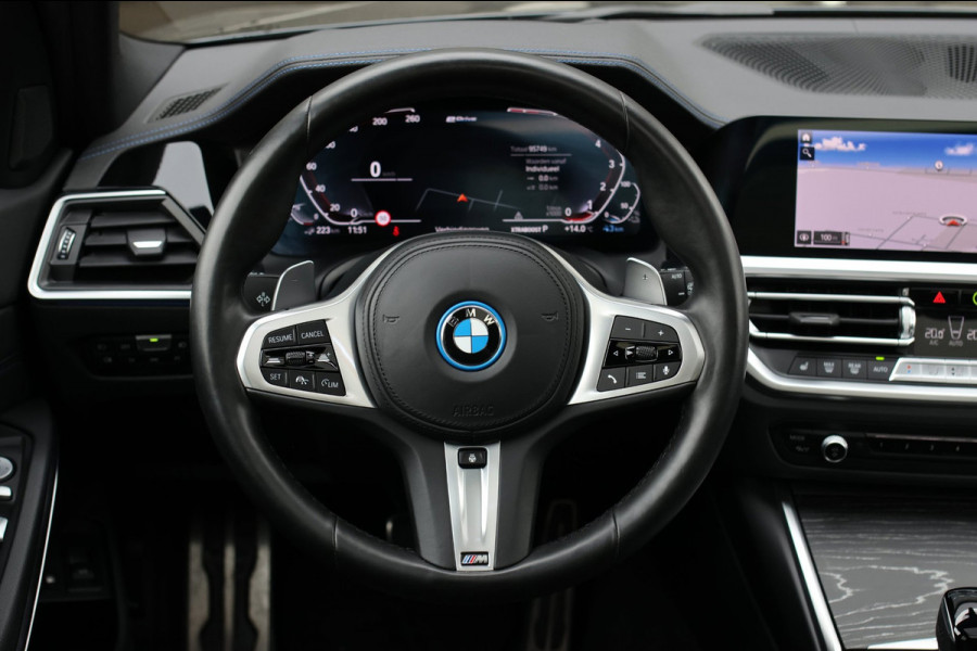 BMW 3 Serie Touring 330e M-Sport *Pano*M-Stoelen*Laser*Keyless*Head-Up*
