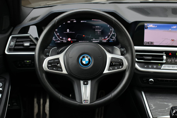 BMW 3 Serie Touring 330e M-Sport *Pano*M-Stoelen*Laser*Keyless*Head-Up*