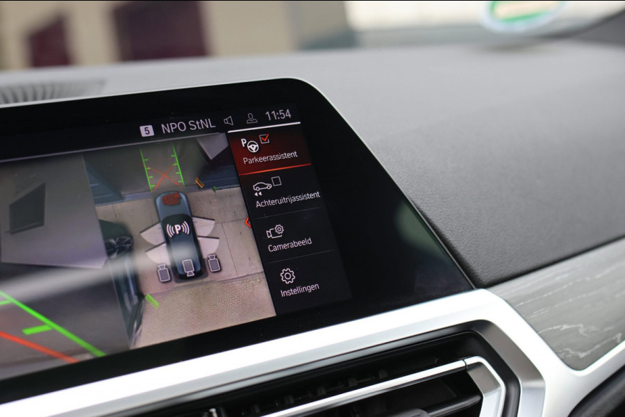 BMW 3 Serie Touring 330e M-Sport *Pano*M-Stoelen*Laser*Keyless*Head-Up*