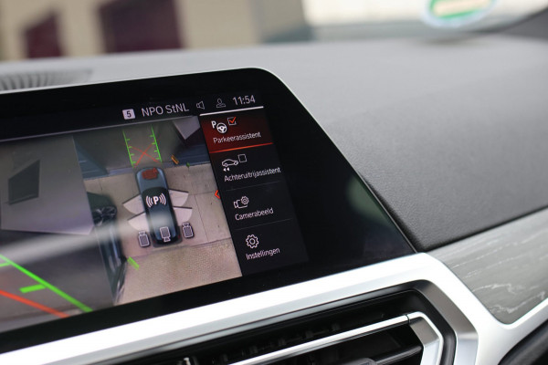 BMW 3 Serie Touring 330e M-Sport *Pano*M-Stoelen*Laser*Keyless*Head-Up*