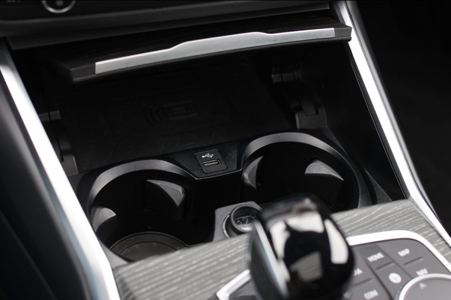 BMW 3 Serie Touring 330e M-Sport *Pano*M-Stoelen*Laser*Keyless*Head-Up*