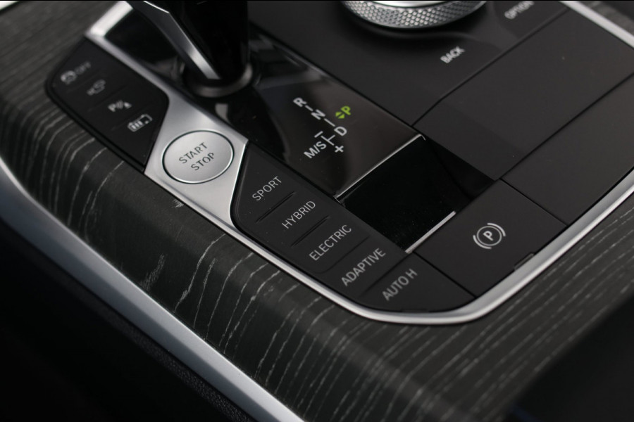 BMW 3 Serie Touring 330e M-Sport *Pano*M-Stoelen*Laser*Keyless*Head-Up*