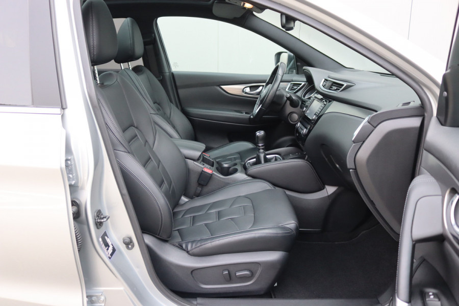 Nissan QASHQAI 1.2DIG-T 116PK Tekna + Pano-dak/Leder/360-Camera/Winter-pack/Trekhaak