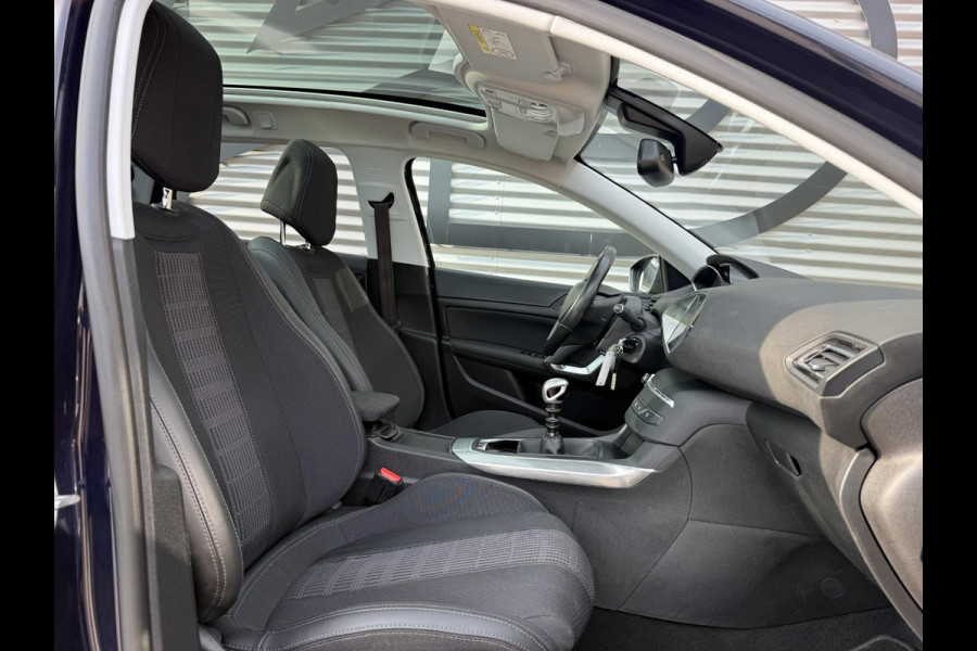 Peugeot 308 SW 1.2 PureTech Allure 2e Eigenaar|Navi|Clima|Pano|cruise|Carplay|PDC V+A|D-riem vv in 2024|N.A.P|APK tot 02-2027