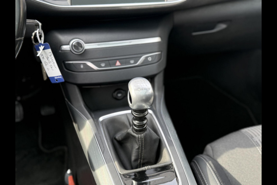 Peugeot 308 SW 1.2 PureTech Allure 2e Eigenaar|Navi|Clima|Pano|cruise|Carplay|PDC V+A|D-riem vv in 2024|N.A.P|APK tot 02-2027