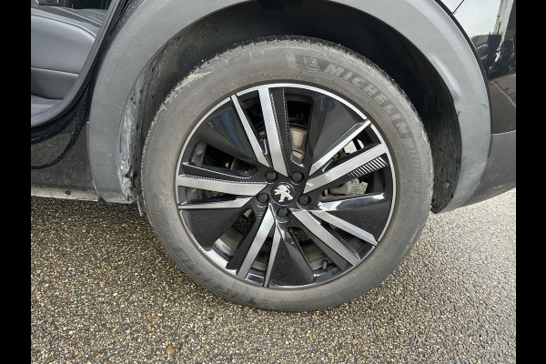 Peugeot 3008 1.6 HYbrid 225 GT Pack Business PANO| BLACK PACK| VAN €29.900,- NU VOOR SLECHTS €27.877,- Uw LENTEVOORDEEL €2.023,-| FOCAL AUDIO| CAMERA VOOR + ACHTER| ADAPTIVE CRUISE| DODE HOEK SENSOR| ELEK. ACHTERKLEP| STOELVERWARMING