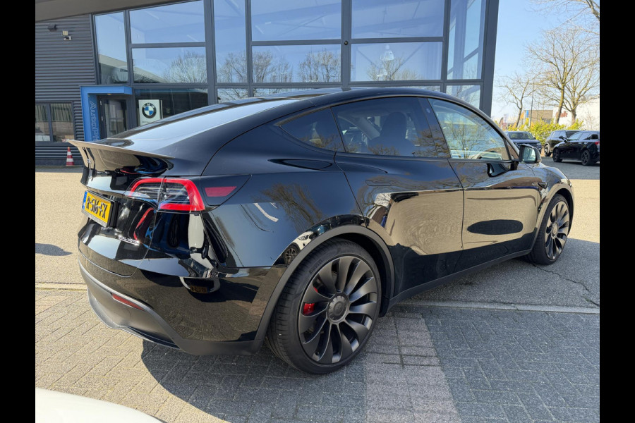 Tesla Model Y Performance AWD 75 kWh VAN €38.900,- NU VOOR SLECHTS €35.877,- Uw LENTEVOORDEEL €3.023,-AUTOPILOT| 21 INCH TURBINE VELGEN| ACHTERBANK VERWARMD| STOEL + STUURVERWARMING |DE HOOGVOLTACCU EN AANDRIJFLIJN GARANTIE TOT 2030 of 192.000KM |