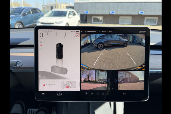 Tesla Model Y Performance AWD 75 kWh VAN €38.900,- NU VOOR SLECHTS €35.877,- Uw LENTEVOORDEEL €3.023,-AUTOPILOT| 21 INCH TURBINE VELGEN| ACHTERBANK VERWARMD| STOEL + STUURVERWARMING |DE HOOGVOLTACCU EN AANDRIJFLIJN GARANTIE TOT 2030 of 192.000KM |