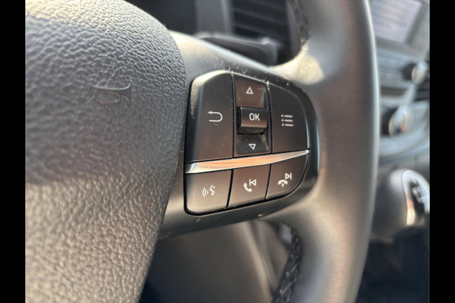 Ford Transit 350 2.0 TDCI L2H2 Trend | SCI | 130pk | Trekhaak | Achteruitrijcamera | Cruise control | Airco | Bluetooth | Voorruitverwarming | 3 zitplaatsen