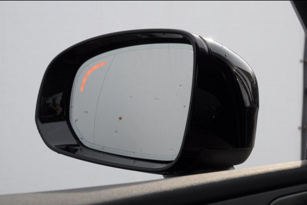 Volvo XC60 T6 350PK Plug-in hybrid AWD Ultra Black Edition / Navigatie / Adaptieve Cruise control / Head Up-Display / Panorama dak / Elektrische stoelen met geheugen / Stuurverwarming / Stoelverwarming v+a / 360 Camera /