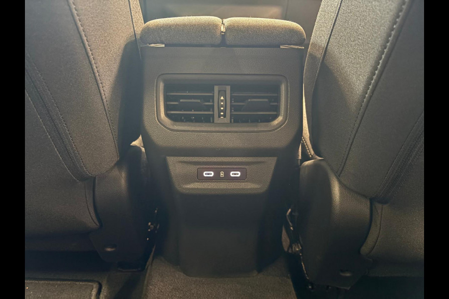 Renault Austral 1.2 E-Tech full hybrid 200 techno Airco ECC Navi Carplay Full LED PDC VA+ Camera Cruise Control 19" Velgen