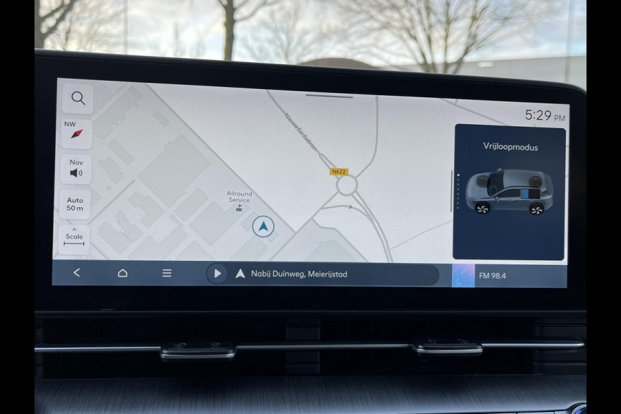 Hyundai Kona 1.6 GDI HEV Comfort Smart VAN €30.900,- NU VOOR SLECHTS €26.877,- Uw LENTEVOORDEEL €4.023,-| ELEK. ACHTERKLEP| STOEL + STUURVERWARMING| FABRIEKSGARANTIE HYUNDAI T/M 01-2029| DODE HOEK SENSOR| 360 CAMERA| ADAPTIVE CRUISE CONTROL|