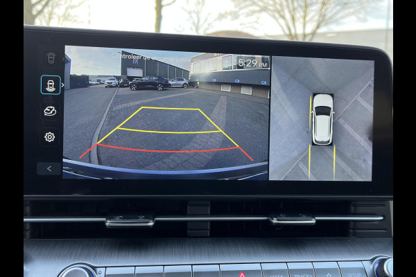 Hyundai Kona 1.6 GDI HEV Comfort Smart VAN €30.900,- NU VOOR SLECHTS €26.877,- Uw LENTEVOORDEEL €4.023,-| ELEK. ACHTERKLEP| STOEL + STUURVERWARMING| FABRIEKSGARANTIE HYUNDAI T/M 01-2029| DODE HOEK SENSOR| 360 CAMERA| ADAPTIVE CRUISE CONTROL|