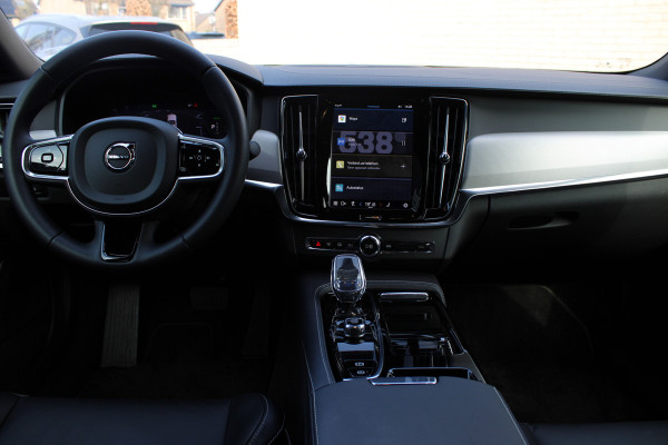 Volvo S90 2.0 T8 AWD Plus Dark | Schuifdak | Luchtvering | Long Range | Leder