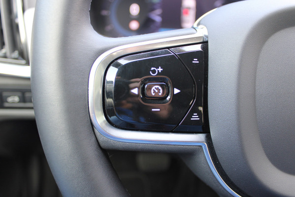 Volvo S90 2.0 T8 AWD Plus Dark | Schuifdak | Luchtvering | Long Range | Leder