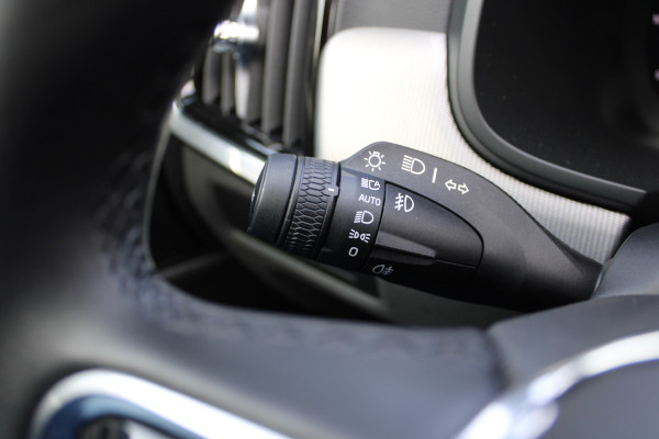 Volvo S90 2.0 T8 AWD Plus Dark | Schuifdak | Luchtvering | Long Range | Leder